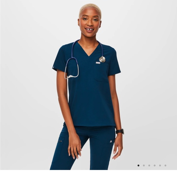 Catarina One-Pocket Scrub Top™ - Picture 1 of 5